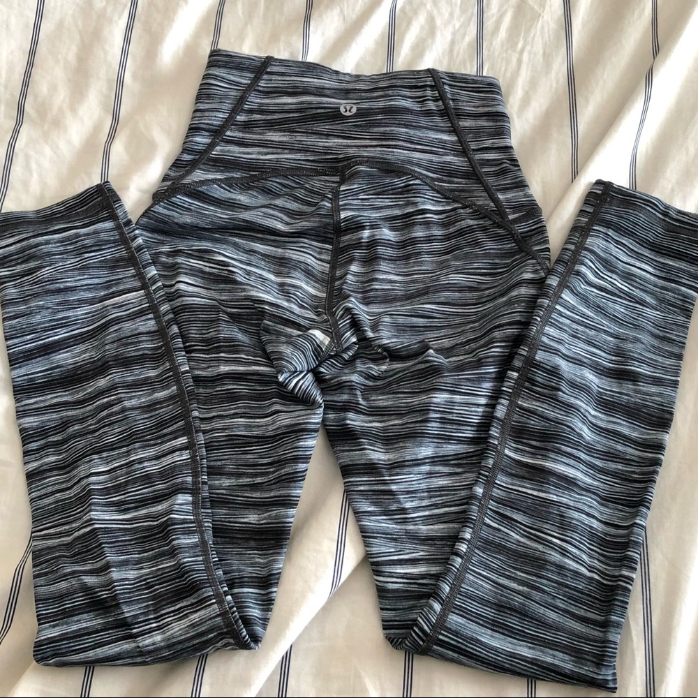 Mesh train times leggings striped pattern blue